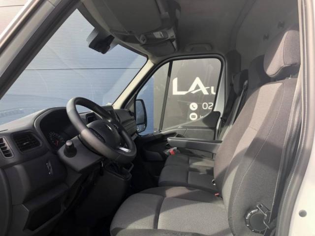 Renault Master image 8
