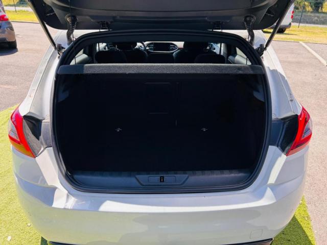 Peugeot 308 image 8