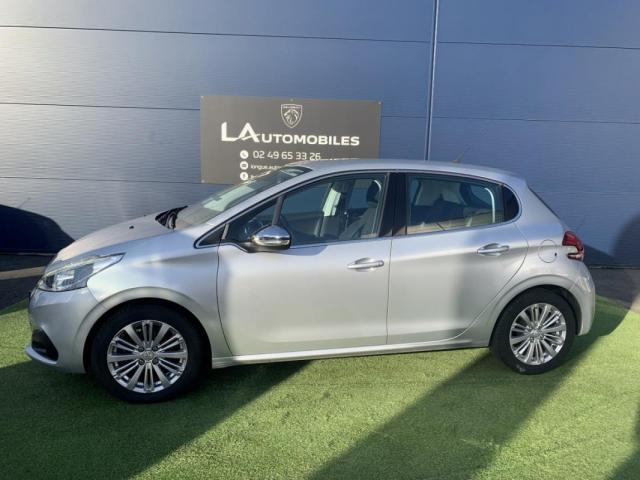 Peugeot 208 image 1