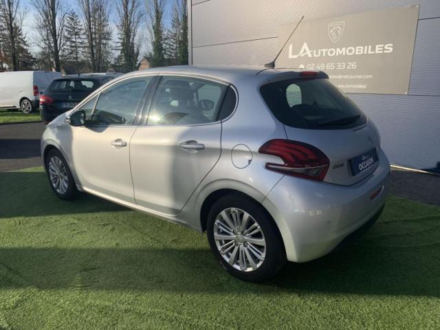 Peugeot 208 image 6