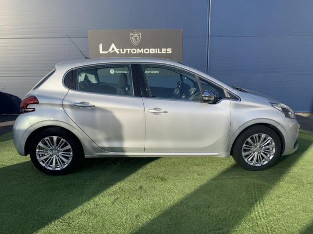 Peugeot 208 image 3