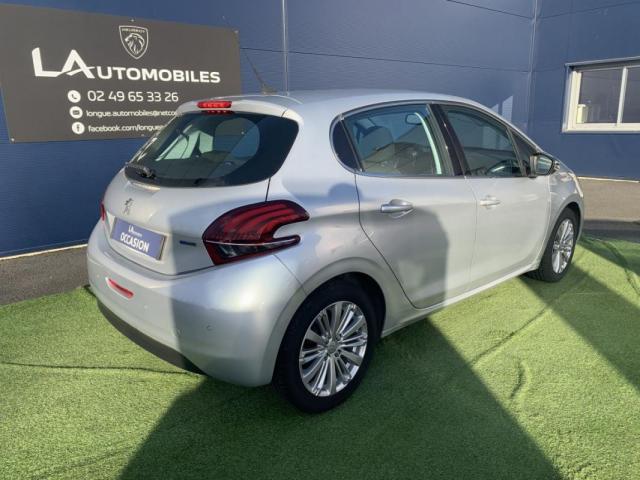 Peugeot 208 image 5