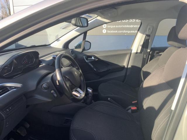 Peugeot 208 image 2
