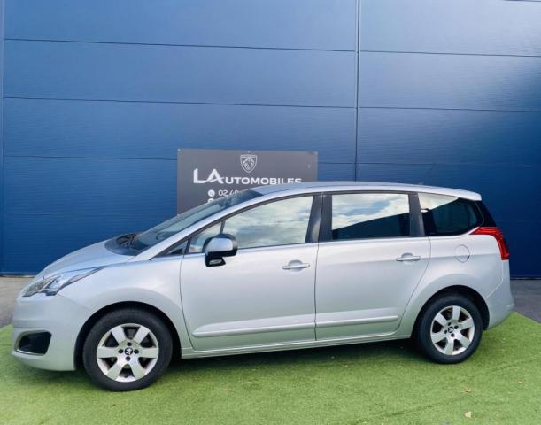 Peugeot 5008 image 8