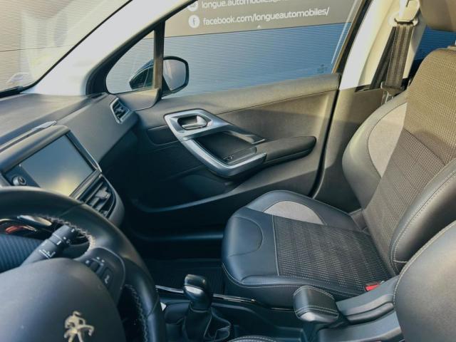 Peugeot 2008 image 9