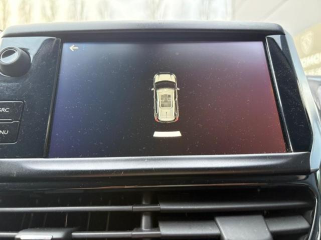 Peugeot 2008 image 7