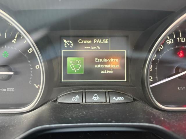 Peugeot 2008 image 6