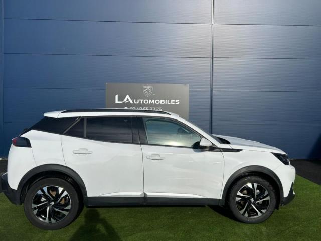 Peugeot 2008 image 2