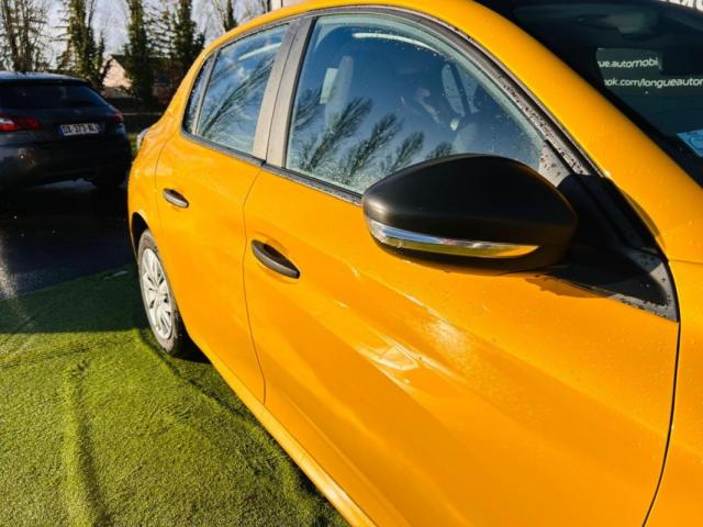 Peugeot 208 image 3