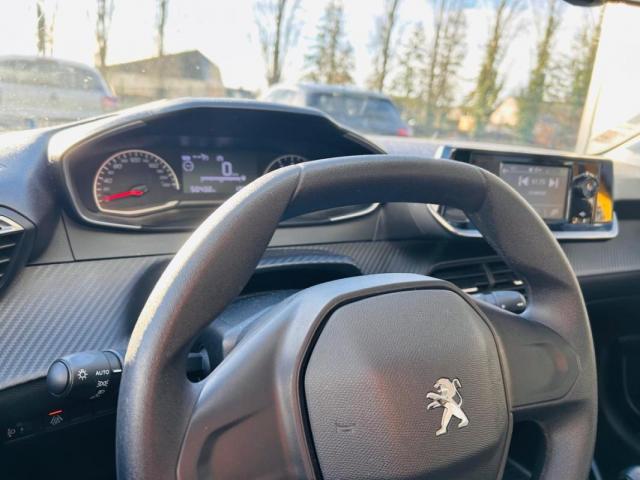 Peugeot 208 image 4