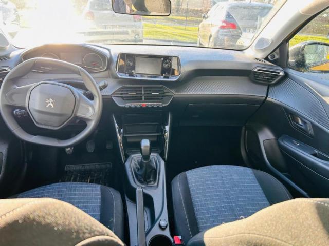 Peugeot 208 image 2