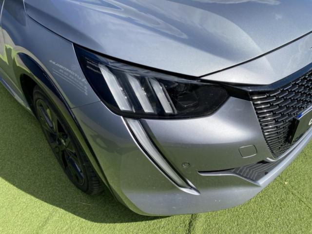Peugeot 208 image 5