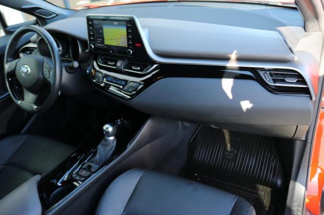 Toyota C-Hr image 4