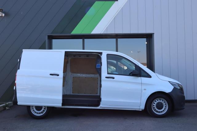 Mercedes Benz Vito image 3