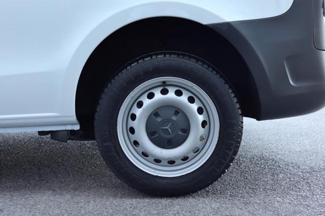 Mercedes Benz Vito image 8