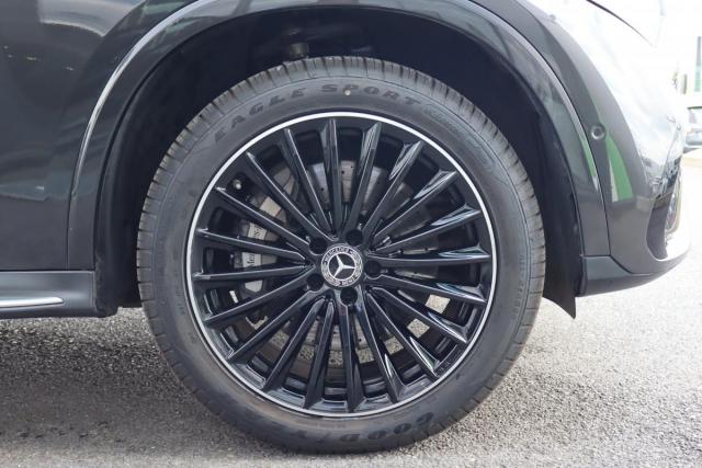 Mercedes Benz Glc image 2