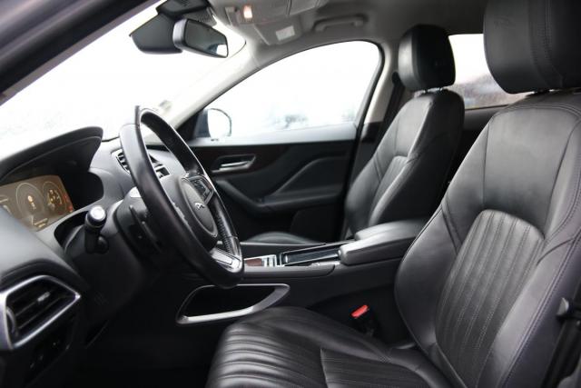 Jaguar F-Pace image 1