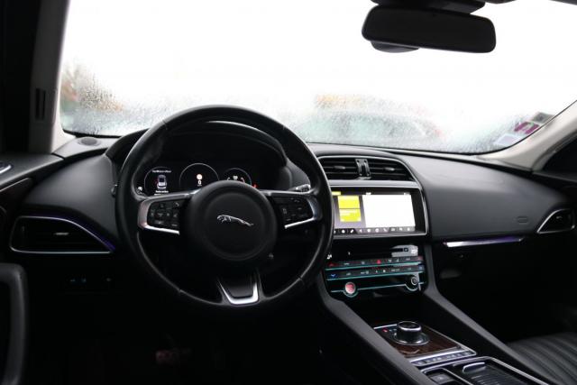 Jaguar F-Pace image 6