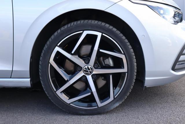 Volkswagen Golf image 2