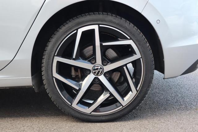 Volkswagen Golf image 1