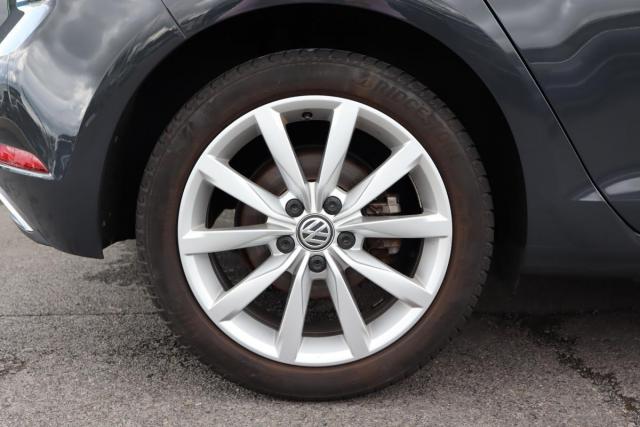 Volkswagen Golf image 1