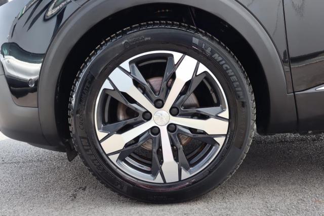 Peugeot 5008 image 2