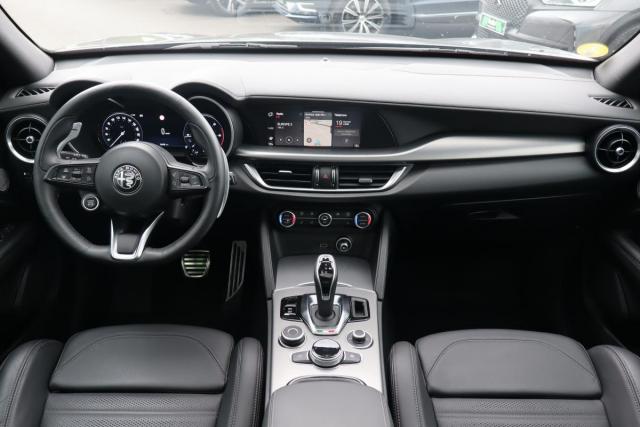 Alfa Romeo Stelvio image 6