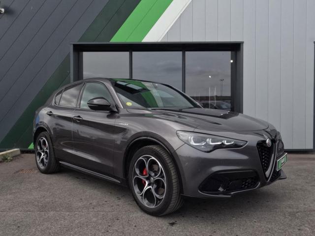 Alfa Romeo Stelvio image 2