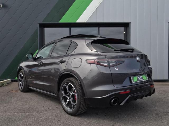 Alfa Romeo Stelvio image 9