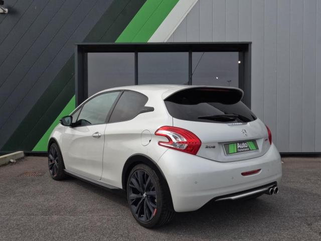 Peugeot 208 image 6