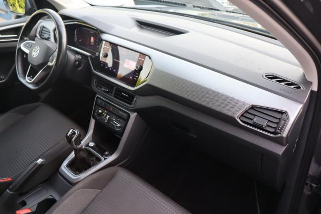 Volkswagen T-Cross image 2