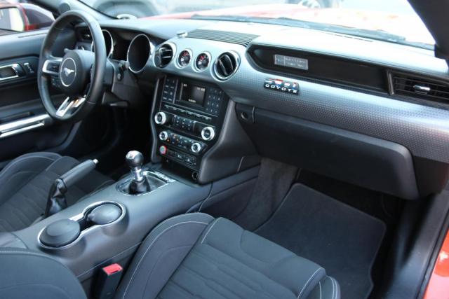 Ford Mustang image 2