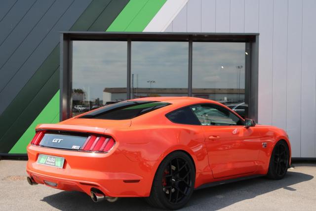Ford Mustang image 6