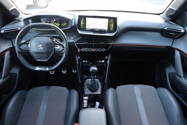 Peugeot 208 image 9