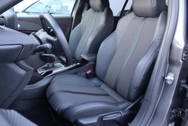 Peugeot 208 image 3