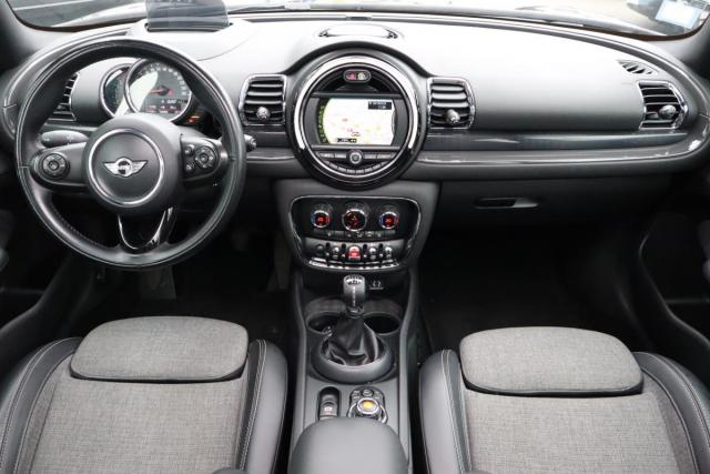 Mini Clubman image 9