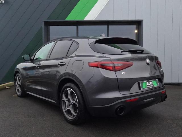 Alfa Romeo Stelvio image 6