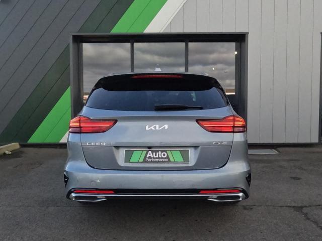 Kia Cee'D_sw image 2