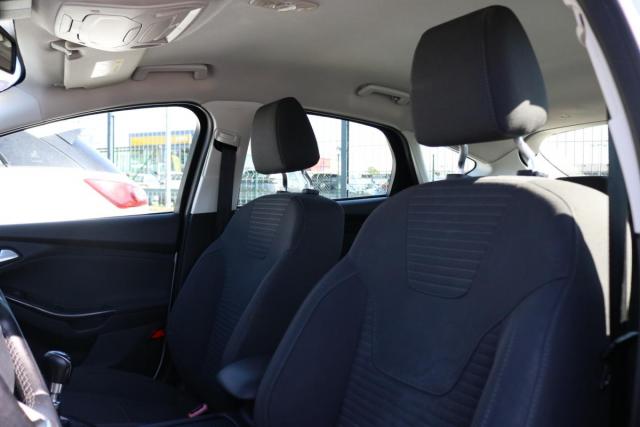 Ford Focus image 9