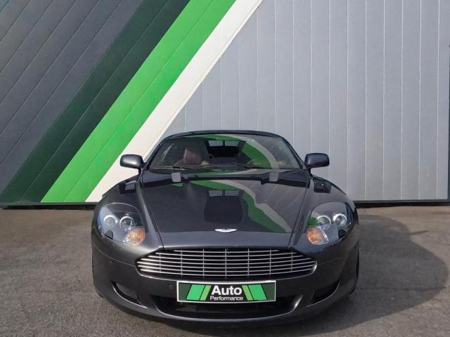 Aston Martin Db9 image 3