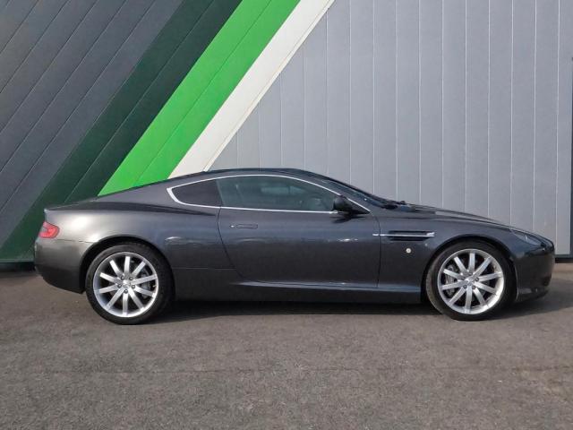 Aston Martin Db9 image 8