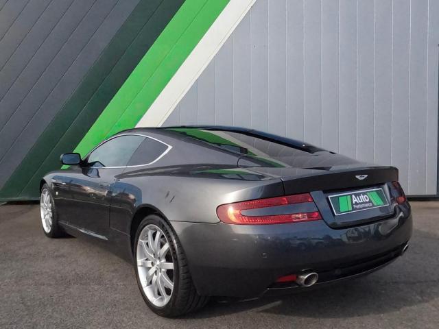 Aston Martin Db9 image 9