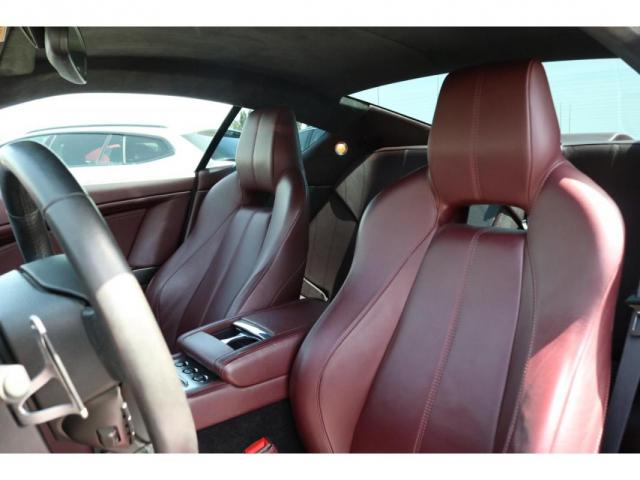 Aston Martin Db9 image 9