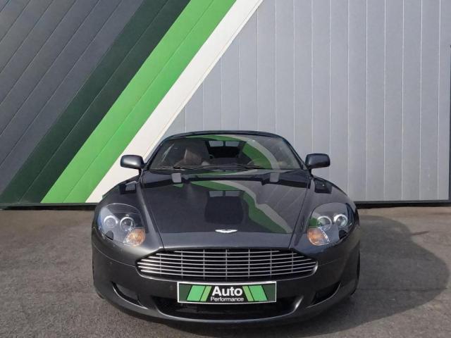 Aston Martin Db9 image 3