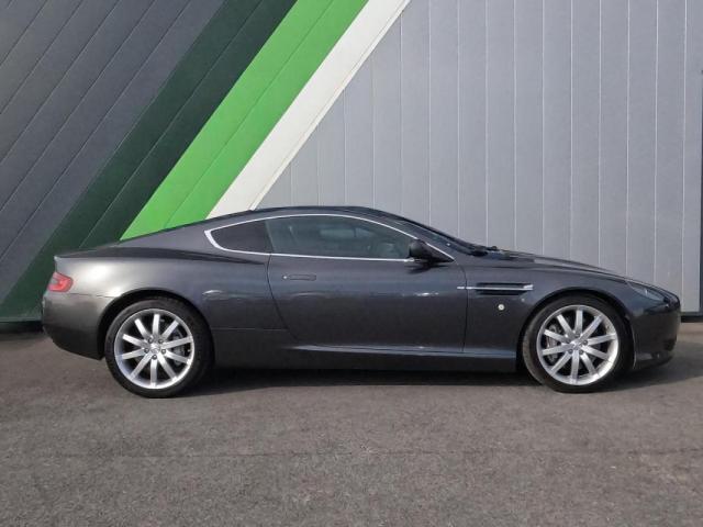 Aston Martin Db9 image 4