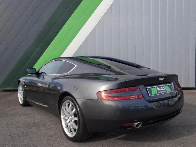 Aston Martin Db9 image 8
