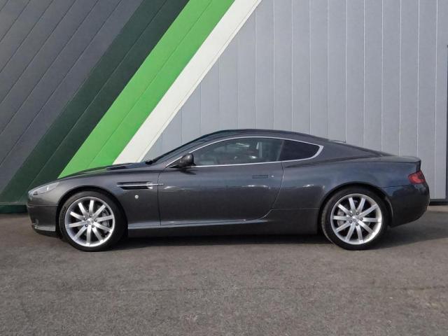 Aston Martin Db9 image 5