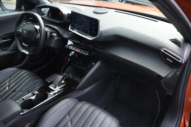 Peugeot 2008 image 9
