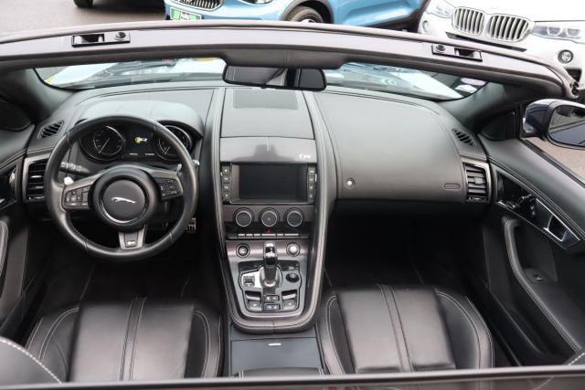Jaguar F-Type image 3
