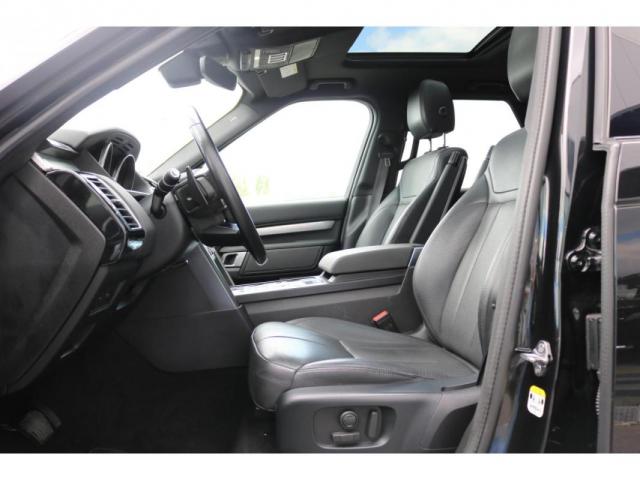Land Rover Discovery image 9